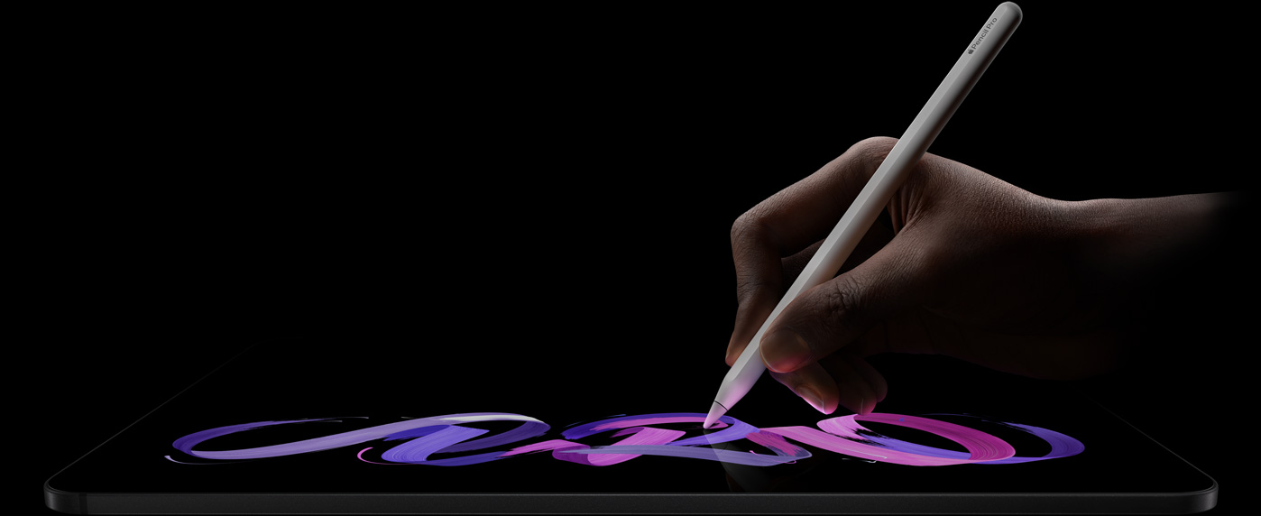 Apple Pencil Proを使い、ユーザーがiPad Pro上で絵を描いている