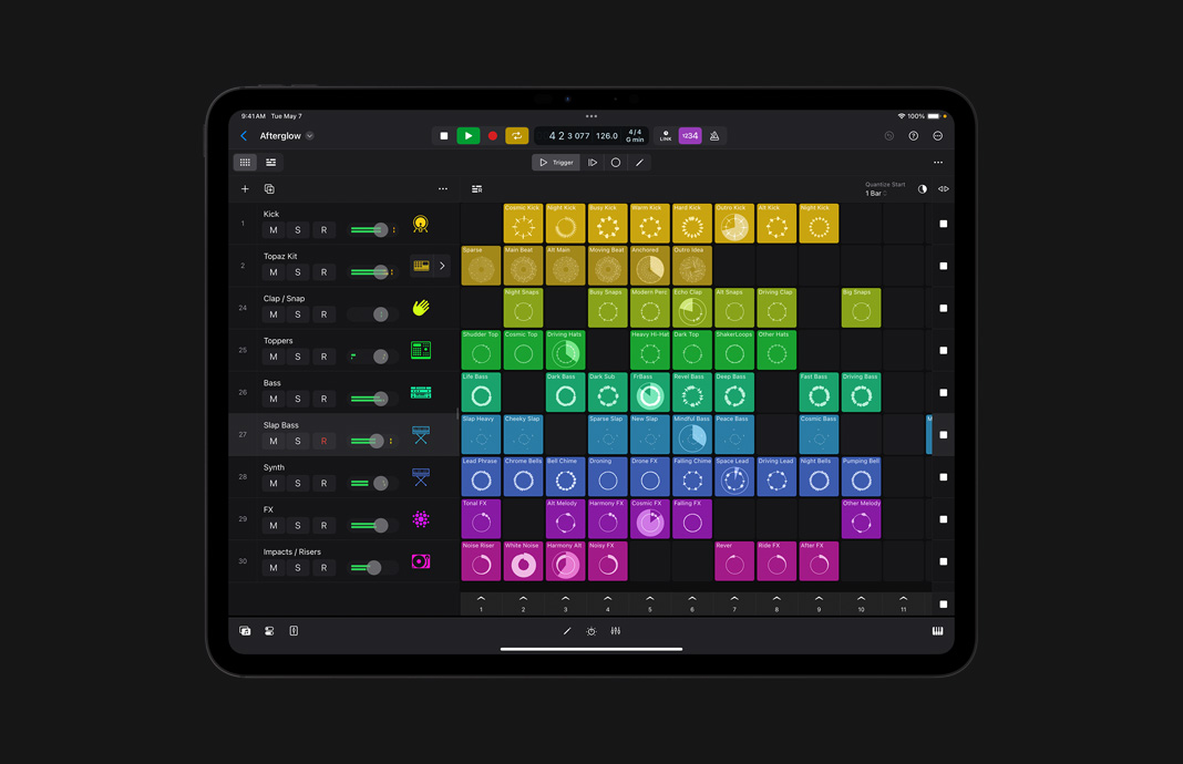 iPadのためのLogic Proの録音とループ作成機能のユーザーインターフェイス。